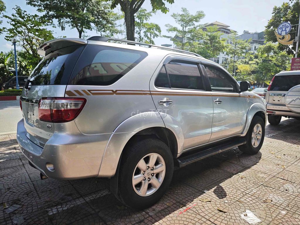 Toyota Fortuner 2011 2.5G - 16000 km. Mua bán Ô tô tại Quận Hai Bà Trưng Hà Nội được đăng bởi Bùi hiển hình 3