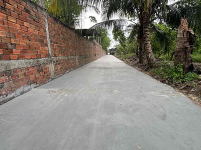 🌈🌈 Đất vườn chuyển thổ - cách DT816 50m. Mua bán đất tại Huyện Bến Lức Long An được đăng bởi BDS Thành Đạt