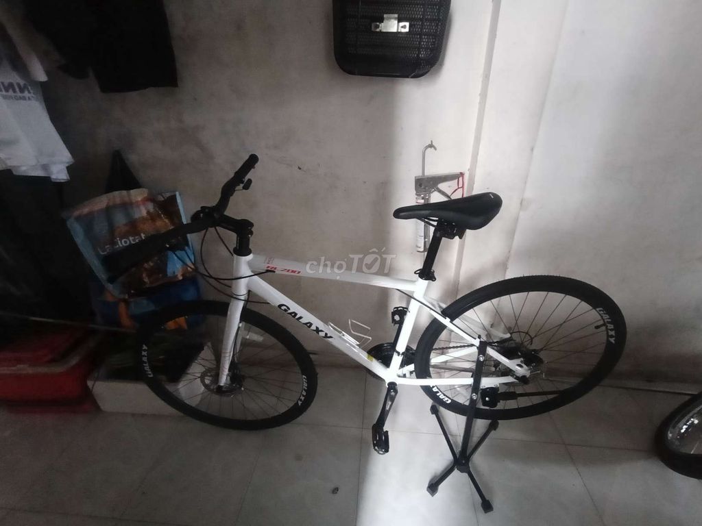 Cần bán xe đạp như hình mua về chạy đc 2 3 lần. Mua bán Xe đạp tại Thị xã Cai Lậy Tiền Giang được đăng bởi nguyen tri hình 2