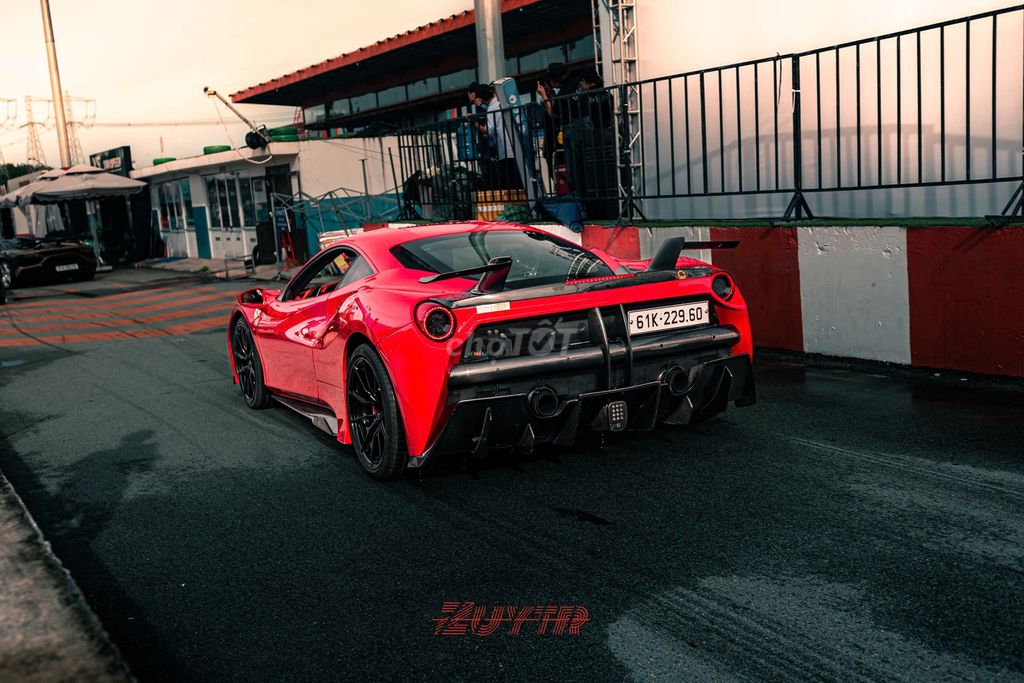 Ferrari 488 GTB biển trắng, đăng kí 2017. Mua bán Ô tô tại Thành phố Thuận An Bình Dương được đăng bởi Thắng Trần Auto hình 14