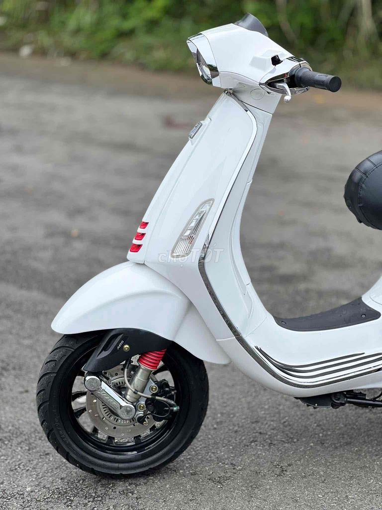 Vespa Spirnt 125 Trắng Đen Sporty 2022 Leng Keng🎉🎉. Mua bán Xe máy tại Thành phố Biên Hòa Đồng Nai được đăng bởi Xe Máy Phát Đồng hình 5