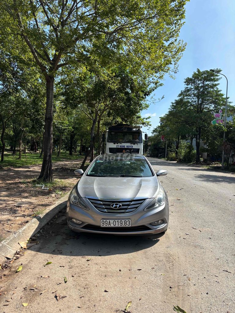 Hyundai Sonata 2011 2.0 AT - 110000 km