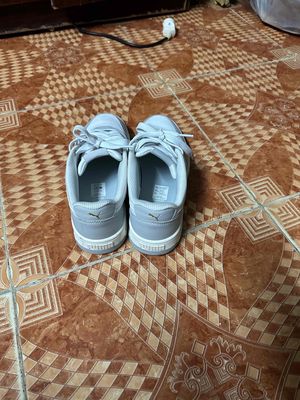 Cần bán giầy thời trang của hãng PuMa chính hãng. Mua bán Giày dép tại Quận Cầu Giấy Hà Nội được đăng bởi chung