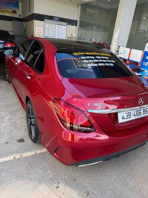 Mercedes-Benz C300 AMG 2020 Đỏ