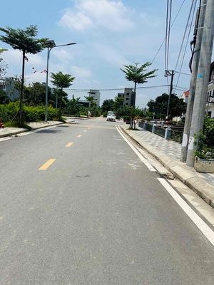 NHÀ DÂN XÂY 4 tầng x78m2 , OTO , 2 mặt đường , SÁT KDT LIDECO