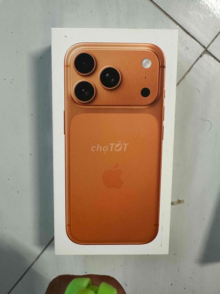 IPhone 17 pro max mới mua. Mua bán Điện thoại tại Thành phố Rạch Giá Kiên Giang được đăng bởi Ly Hai hình 1