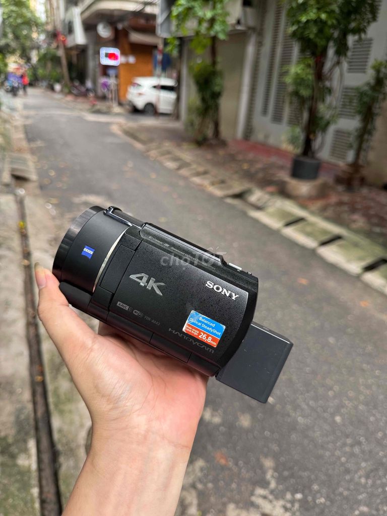 Máy quay Sony AX43 quay 4k. Mua bán Máy ảnh, Máy quay tại Quận Đống Đa Hà Nội được đăng bởi Trương Đạt hình 1