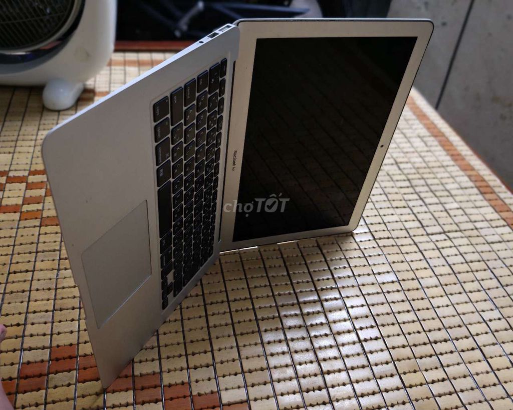 Apple MacBook Air 2017 Bạc. Mua bán Laptop tại Huyện Vũ Thư Thái Bình được đăng bởi David Lại hình 1