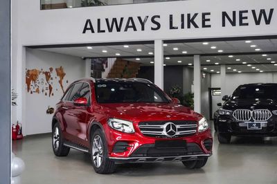 🔺MERCEDES GLC 300 SẢN XUẤT 2019 BIỂN SỐ HCM. Mua bán Ô tô tại Quận 7 Tp Hồ Chí Minh được đăng bởi Tung