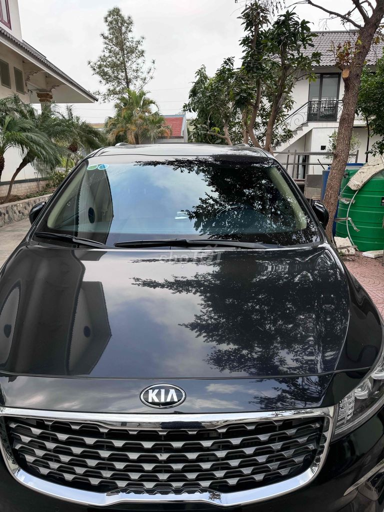 Kia Sedona 2019 - 100000 km