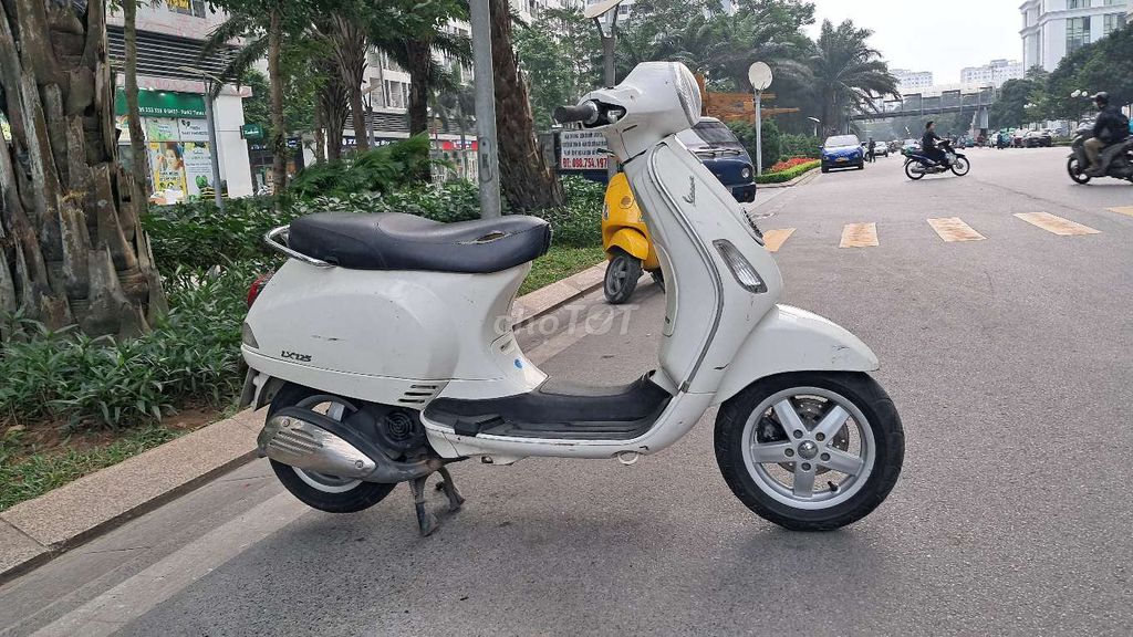Piaggio Vespa LX 125. Mua bán Xe máy tại Quận Hai Bà Trưng Hà Nội được đăng bởi bùi hữu liêm  hình 2