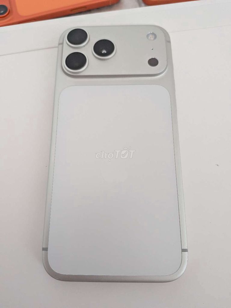 Apple iPhone 17 Promax 256GB Bạc Mỹ Đã kích hoạt. Mua bán Điện thoại tại Quận 11 Tp Hồ Chí Minh được đăng bởi Azshop Usa hình 1