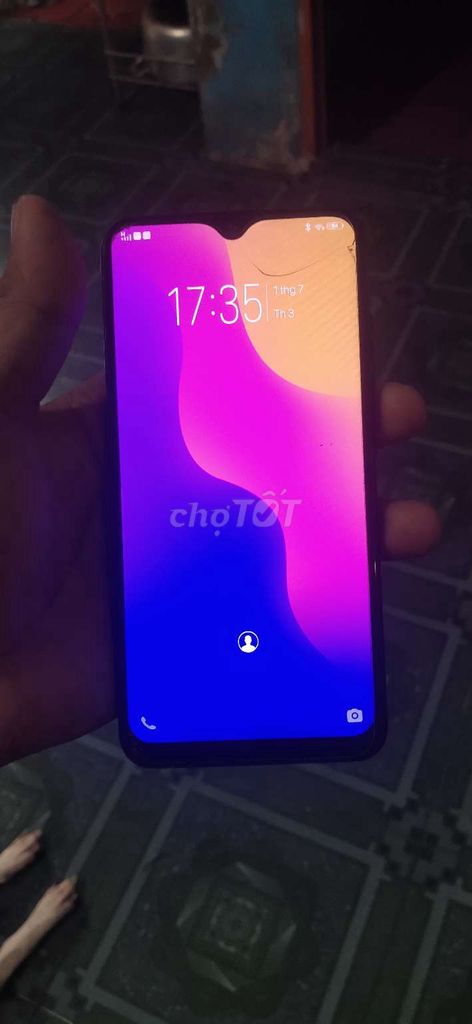 Cần bán dt vivo chua cháy cho a e.... Giá 870K