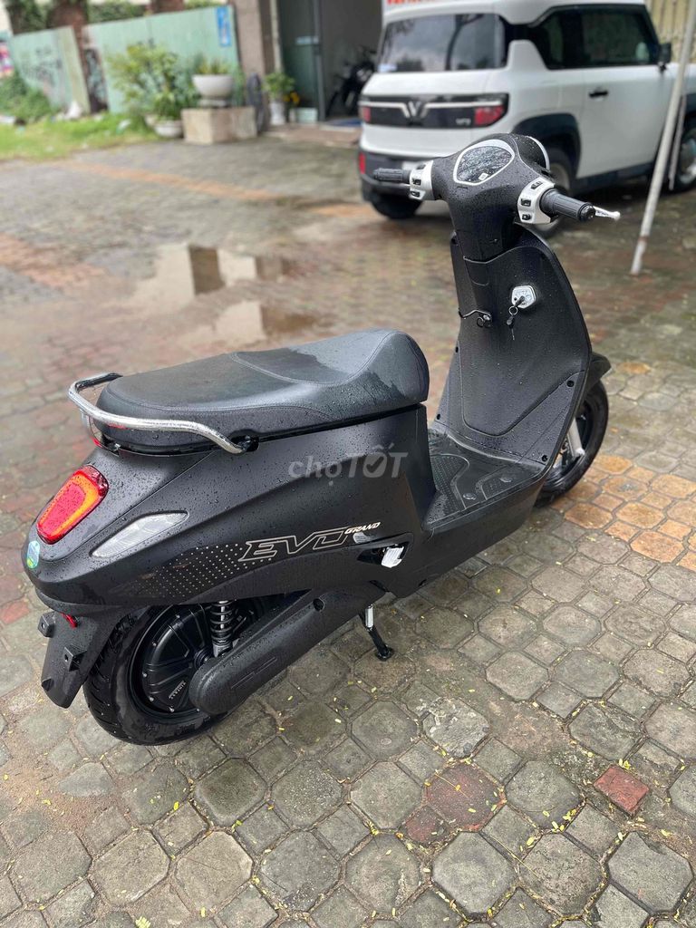 VinFast Evo 200 Grand 2025 bao biển số cho anh chi. Mua bán Xe điện tại Quận Thanh Khê Đà Nẵng được đăng bởi Mạnh hình 4
