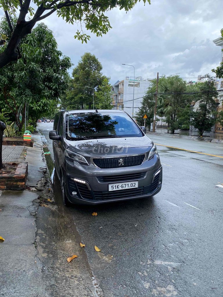 Peugeot Traveller 2019 Luxury - 83000 km. Mua bán Ô tô tại Quận 8 Tp Hồ Chí Minh được đăng bởi Son hình 3