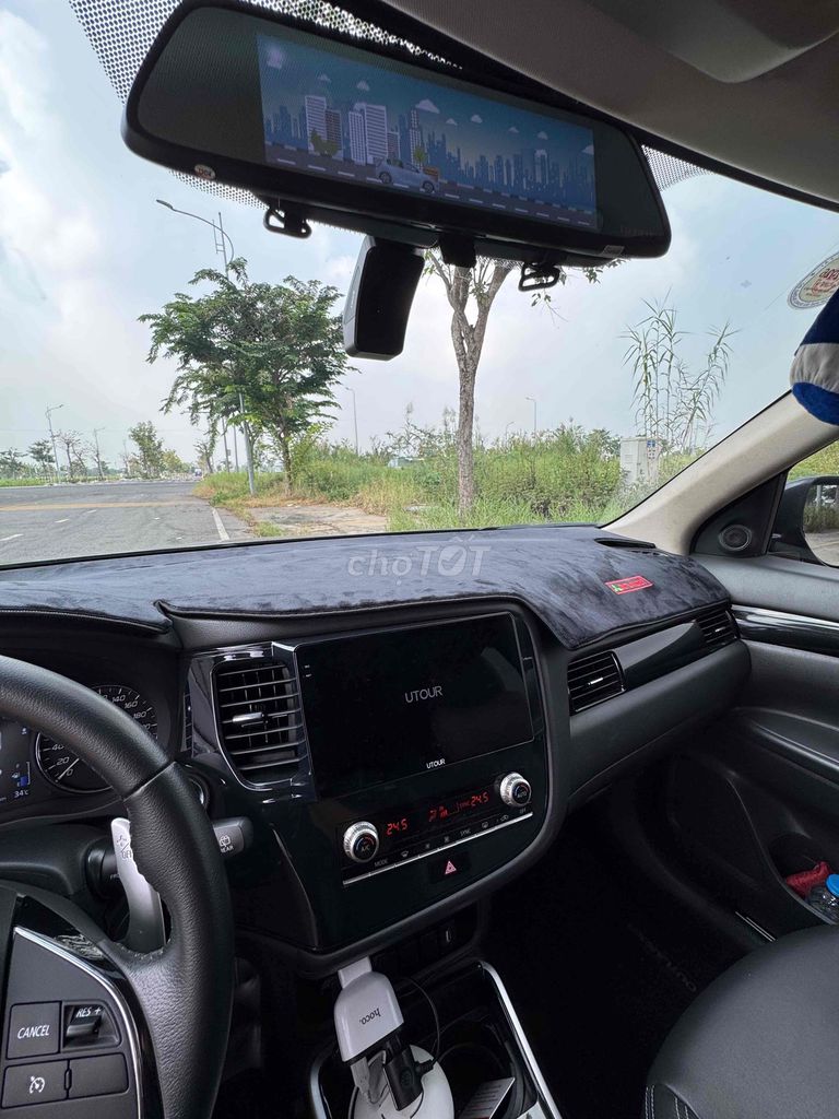 Mitsubishi Outlander 2021 2.0 CVT - 45000 km. Mua bán Ô tô tại Thành phố Thủ Đức Tp Hồ Chí Minh được đăng bởi tran van thai hình 3