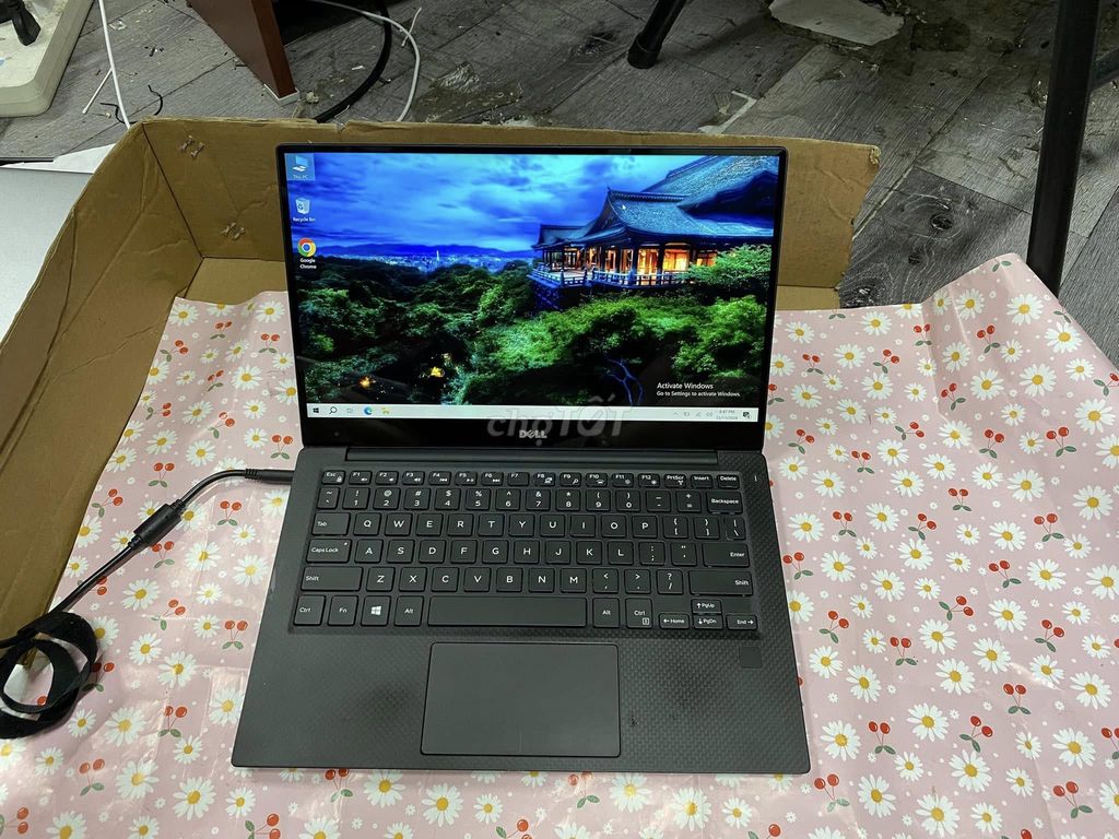 Dell XPS 13 9350..i7-6600u.ram 8g.ssd 512g-cảm ứng