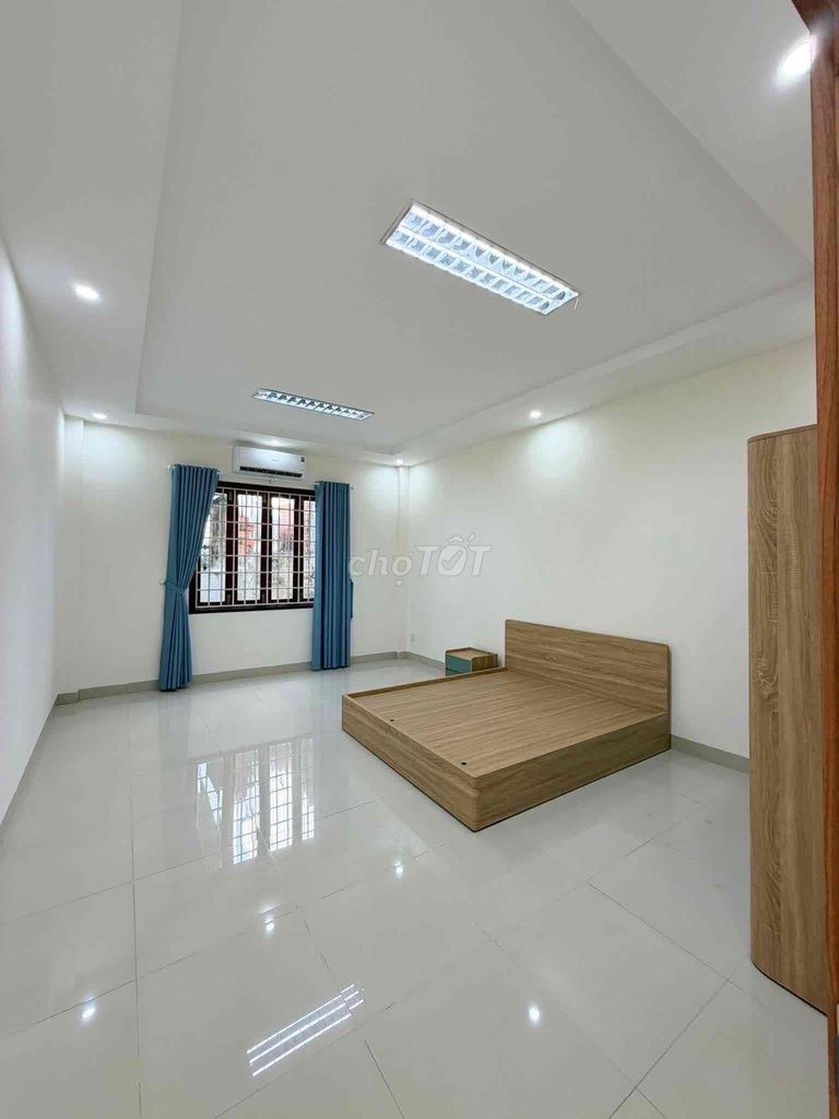 Mostly furnished 5-bedroom house on Trần Thánh Tông — photo 7