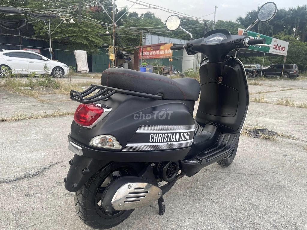 Vespa lx phun xăng điện tử