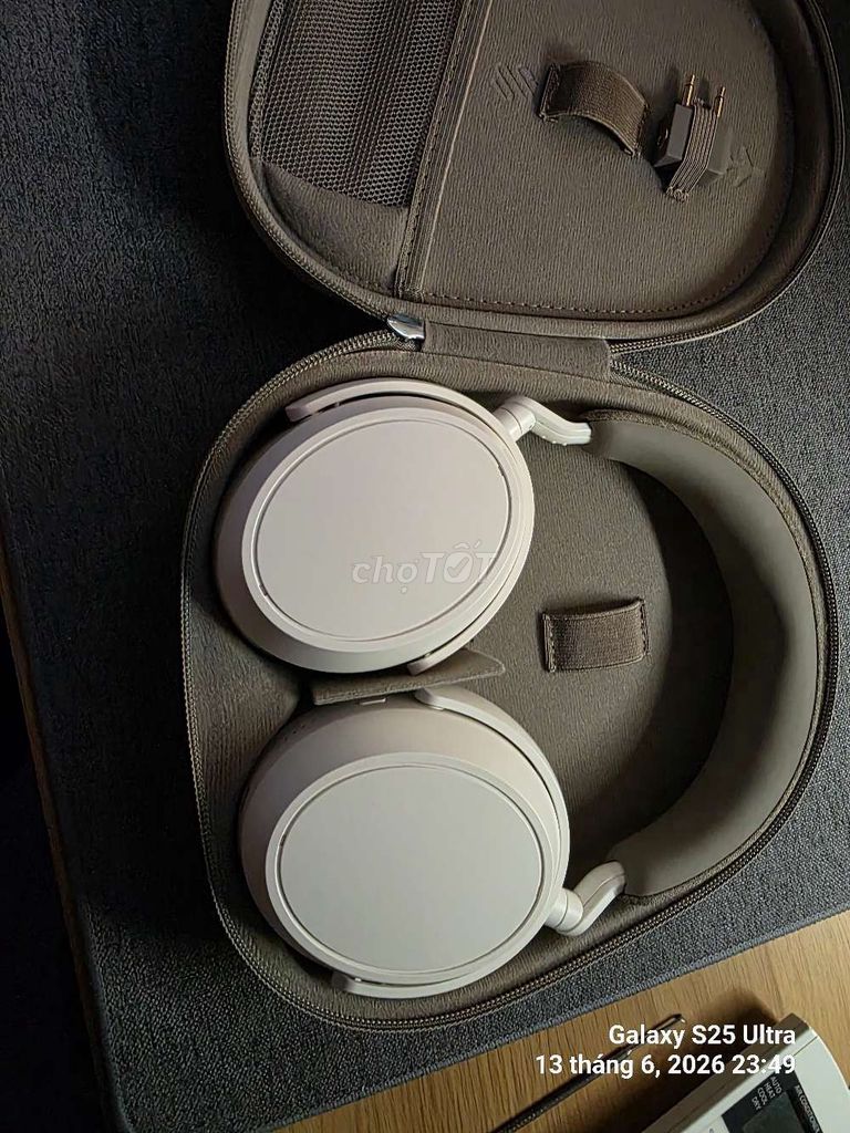 Tai nghe Sennheiser Momentum 4 Trắng. Mua bán Tivi, Âm thanh tại Quận Cầu Giấy Hà Nội được đăng bởi Vu Dang Khoa hình 1