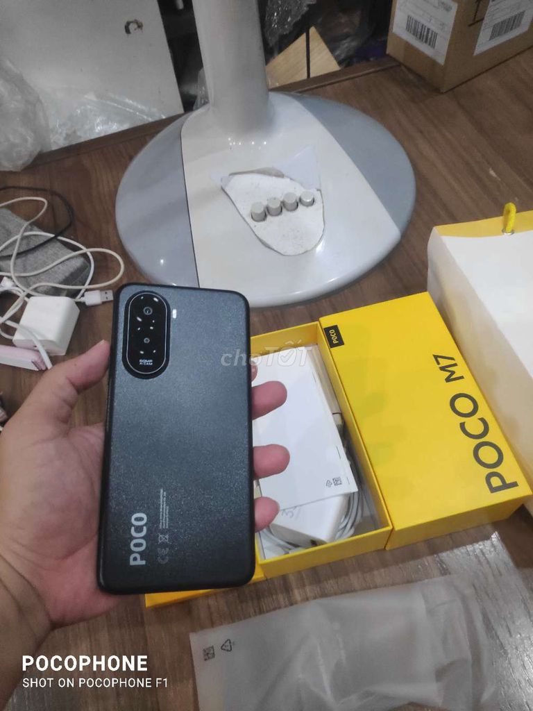 POCO M7  6 128GB Đen. Mua bán Điện thoại tại Quận 7 Tp Hồ Chí Minh được đăng bởi Brian Do hình 1