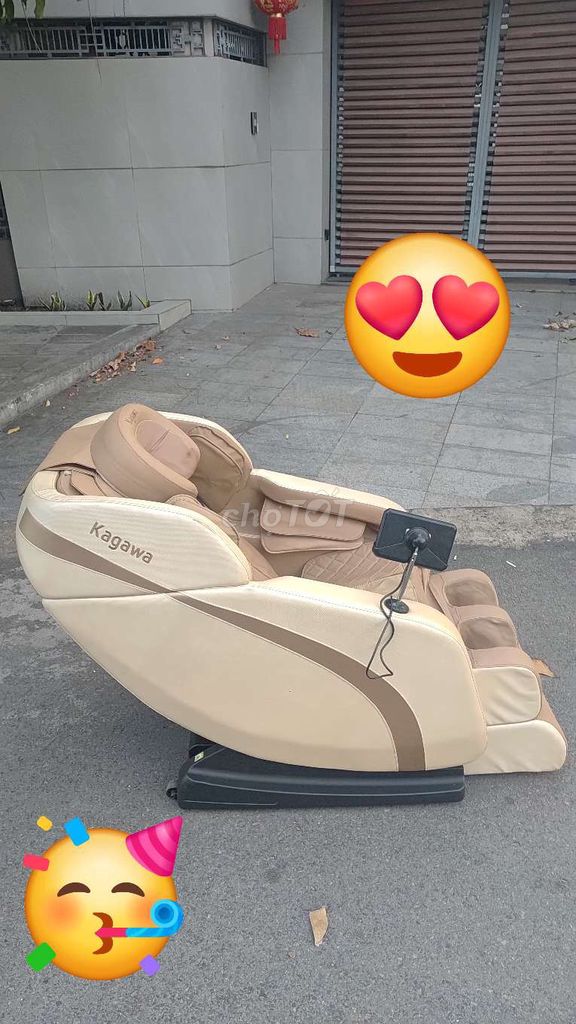 Ghế massage Kagawa Da Nâu kem Túi khí. Mua bán Bàn ghế tại Quận 10 Tp Hồ Chí Minh được đăng bởi Văn Thọ hình 1