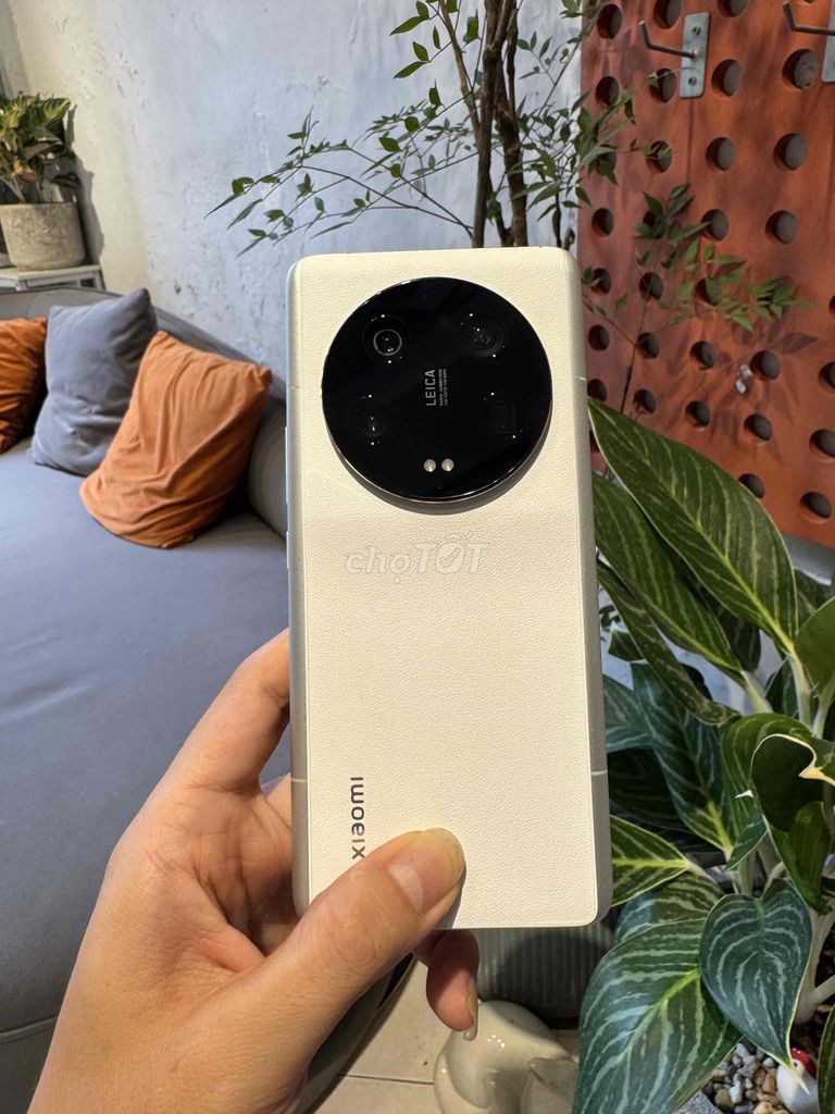 Xiaomi 13 Ultra 1TB Trắng Like New CÓ TRẢ GÓP. Mua bán Điện thoại tại Quận Hoàng Mai Hà Nội được đăng bởi OneSmart hình 1