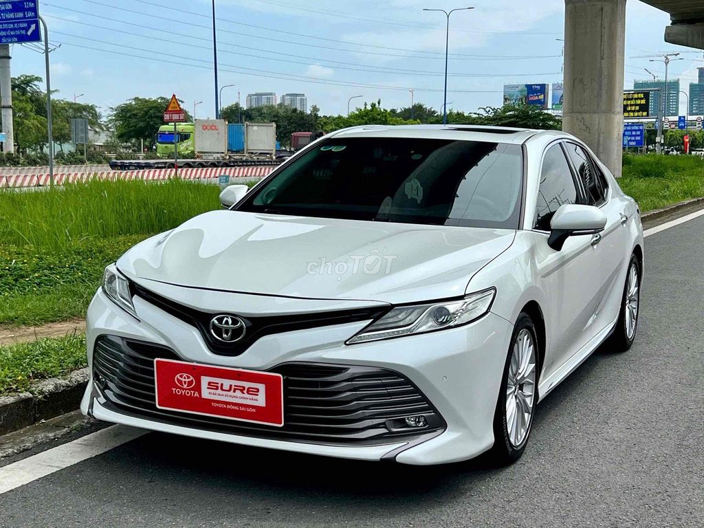 Toyota Camry 2.5Q 2019 màu trắng ngọc trai. Mua bán Ô tô tại Thành phố Thủ Đức Tp Hồ Chí Minh được đăng bởi Hữu Phúc hình 3