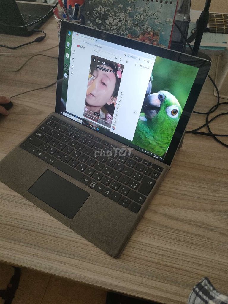 Microsoft Surface Pro 4 m3 4GB. Mua bán Laptop tại Thành phố Thủ Đức Tp Hồ Chí Minh được đăng bởi Vũ Công Hùng hình 1