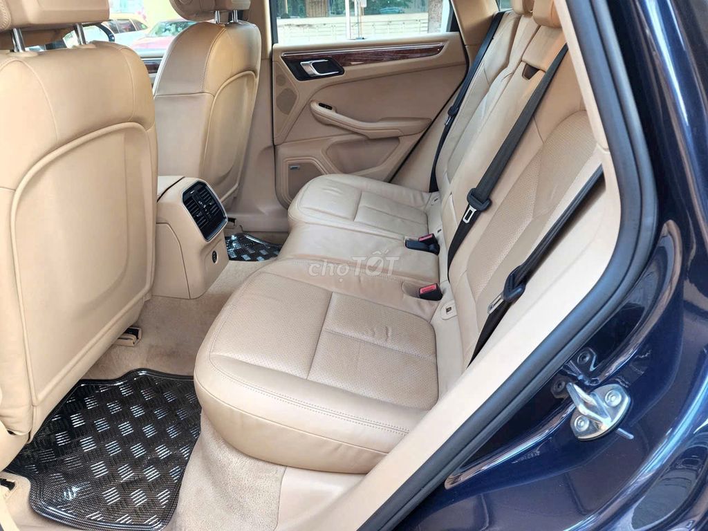 Porsche Macan fulloption, nhà trùm mền còn rất mới. Mua bán Ô tô tại Quận 10 Tp Hồ Chí Minh được đăng bởi Mỹ Linh hình 19