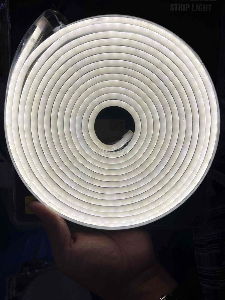 Đèn LED dây neon 2835 Trắng 12V (5m/cuộn). Mua bán Đèn tại Quận Tân Bình Tp Hồ Chí Minh được đăng bởi Chị Hương hình 1