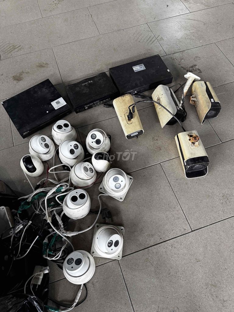 Bộ camera an ninh Dahua Nội địa Trung. Mua bán Máy ảnh, Máy quay tại Quận Cẩm Lệ Đà Nẵng được đăng bởi Nghiêm Xuân Tuấn Anh hình 1
