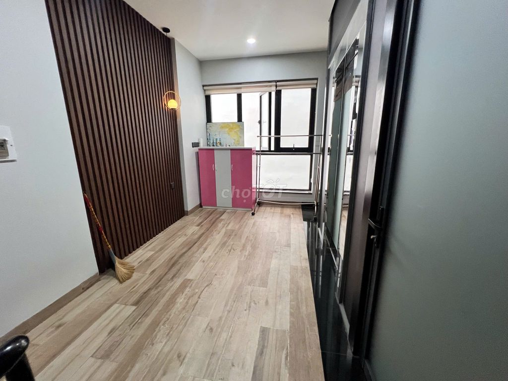 Cho thuê Căn Hộ Nguyên Tầng 100m2, Full Nội thất Cao Cấp, Sang Xịn Đẹp