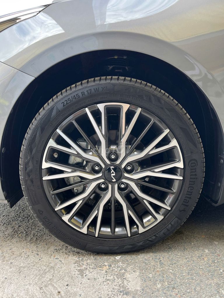 KIA K3 2.0 PREMIUM 2024 GIA ĐÌNH LƯỚT ĐẸP VAY 75%. Mua bán Ô tô tại Quận 5 Tp Hồ Chí Minh được đăng bởi Hiếu hình 9