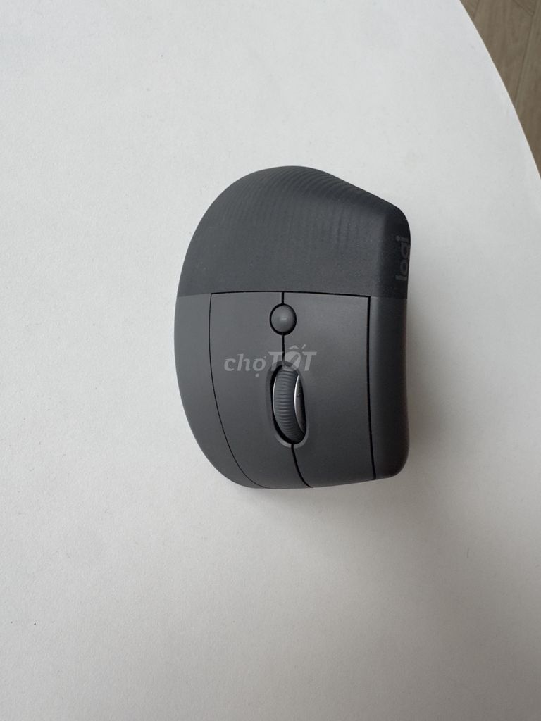 Chuột Logitech Lift Vertical. Mua bán Phụ kiện (Màn hình, Chuột...) tại Quận Ô Môn Cần Thơ được đăng bởi Anthony hình 1
