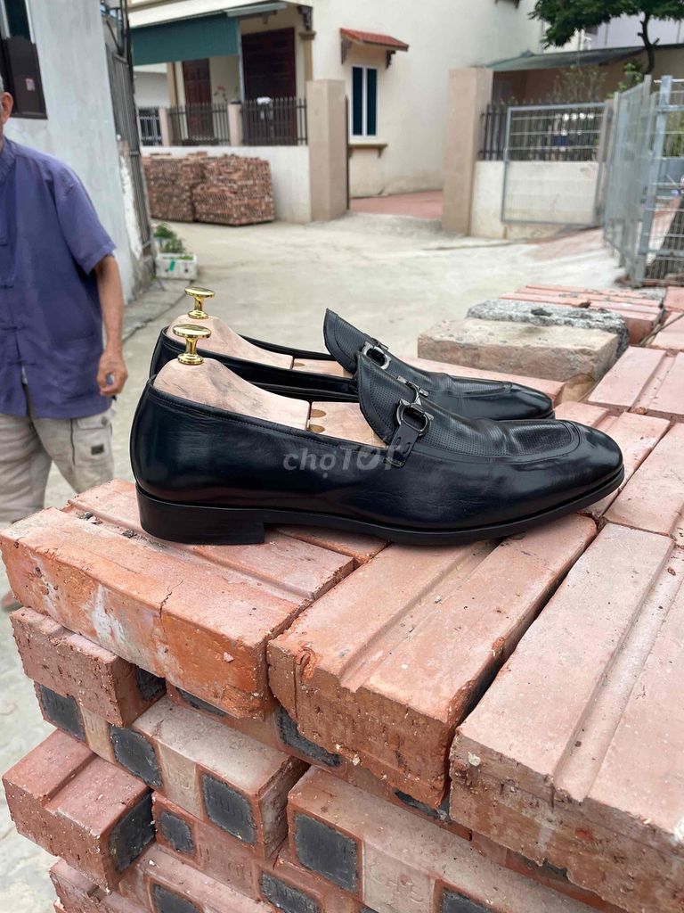 Giày Loafer Salvatore Ferragamo Da Nam Đen. Mua bán Giày dép tại Quận Hoàn Kiếm Hà Nội được đăng bởi Nguyễn Huy Huỳnh hình 1