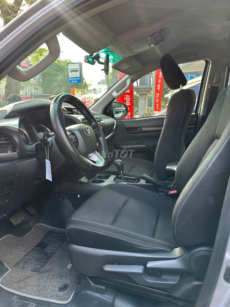 Toyota Hilux 2024 2.4 4x2 AT, xe như mới. Mua bán Ô tô tại Quận Tân Phú Tp Hồ Chí Minh được đăng bởi Thành Nam Toyota  hình 5