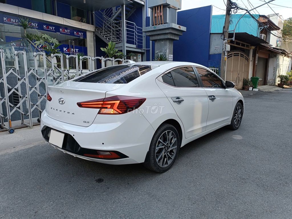 Hyundai Elantra 2021 2.0GLS màu trắng. Mua bán Ô tô tại Quận Gò Vấp Tp Hồ Chí Minh được đăng bởi Huy 702 hình 2