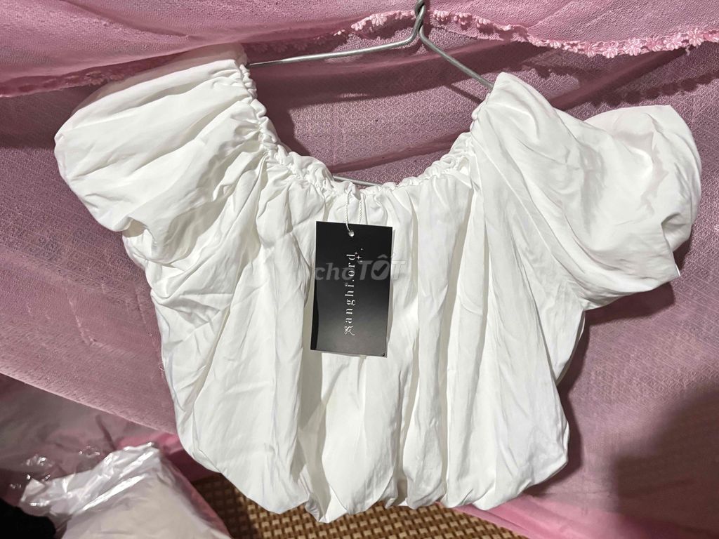 Áo kiểu nữ thoáng mát size S. Mua bán Quần áo tại Huyện Vĩnh Thuận Kiên Giang được đăng bởi Ltt Chang hình 1