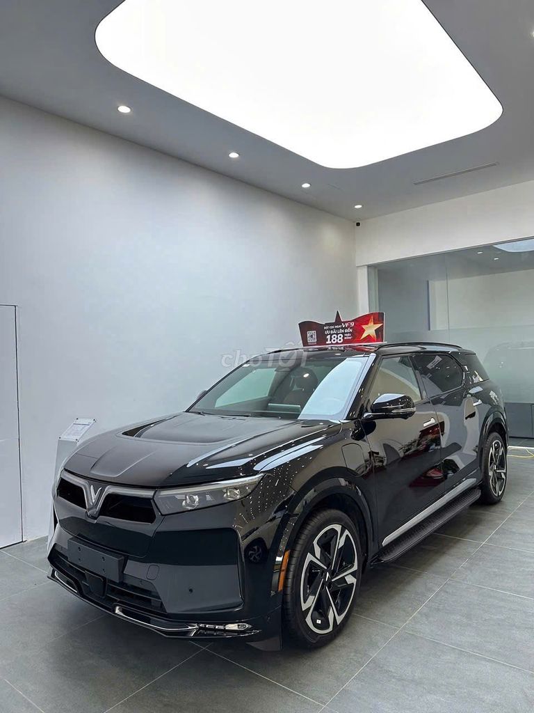 VinFast VF9 - SẠC MIỄN PHÍ + MIỄN THUẾ TRƯỚC BẠ. Mua bán Ô tô tại Quận Tân Phú Tp Hồ Chí Minh được đăng bởi Hồ Hoàng Hải hình 11