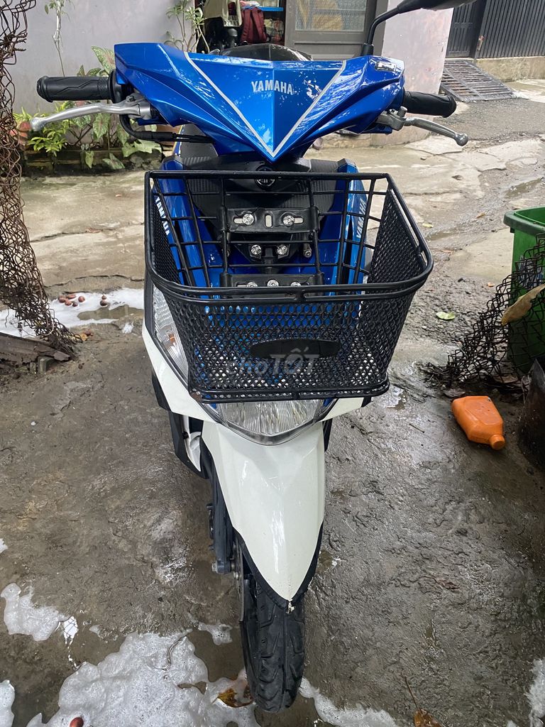 Сине-белый Yamaha Mio M3 2023