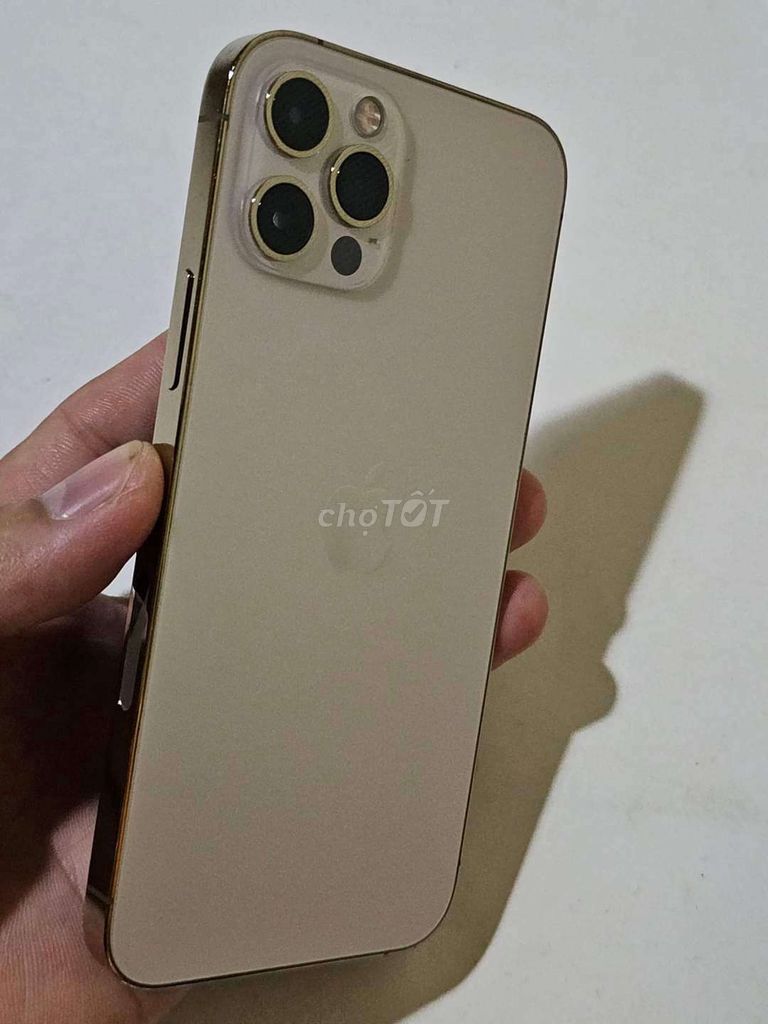 Iphone 12 Pro 128g quốc tế màu gold còn đẹp 98%