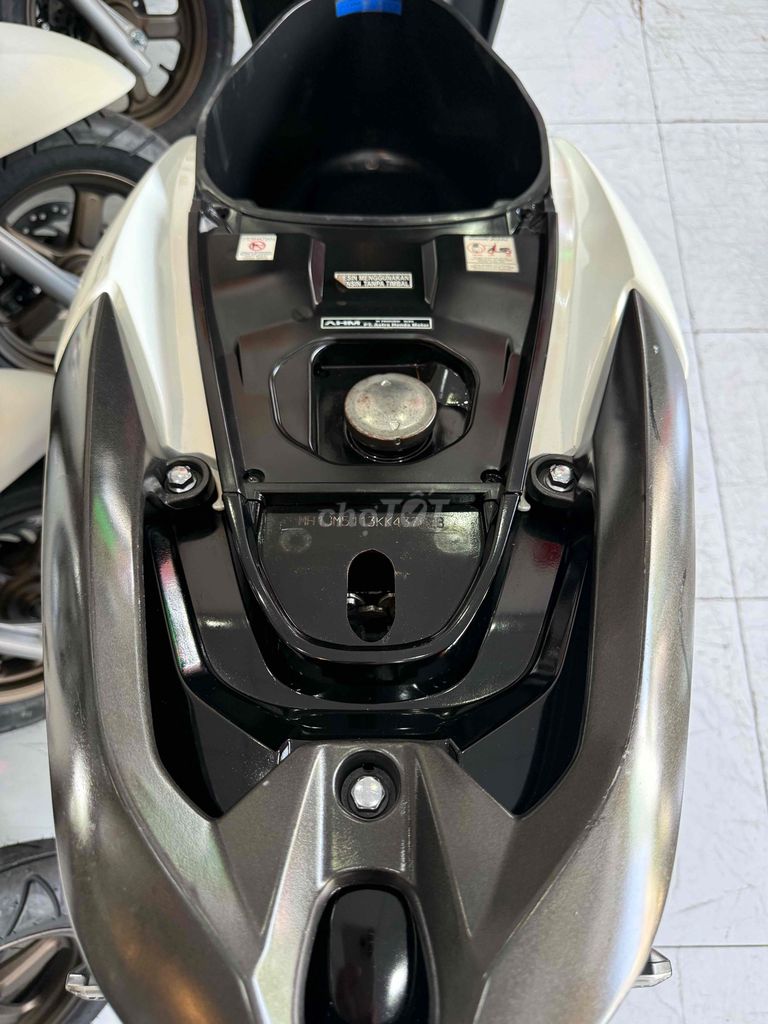 VARIO 2020. Xe Zin Êm Đẹp - Odo 9 Ngàn. Chủ RG. Mua bán Xe máy tại Thành phố Rạch Giá Kiên Giang được đăng bởi XE MÁY CŨ TÂN 128 hình 12