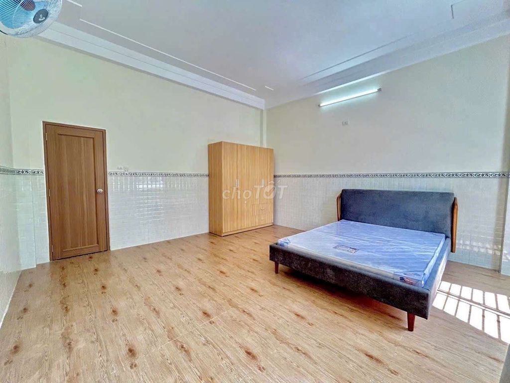 Rent · 3 bd · 100 м² · Quận Ngũ Hành Sơn, ул. Đường Tùng Thiện Vương