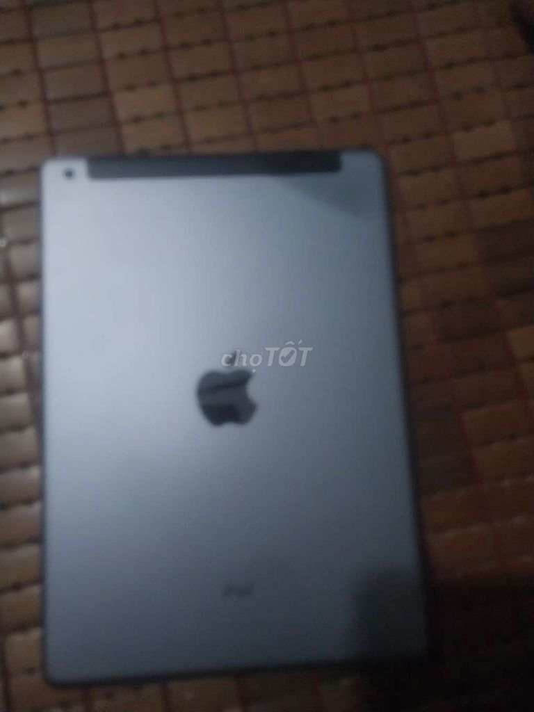 Apple iPad Air Xám 16GB. Mua bán Máy tính bảng tại Quận Ba Đình Hà Nội được đăng bởi Ah cong hình 1