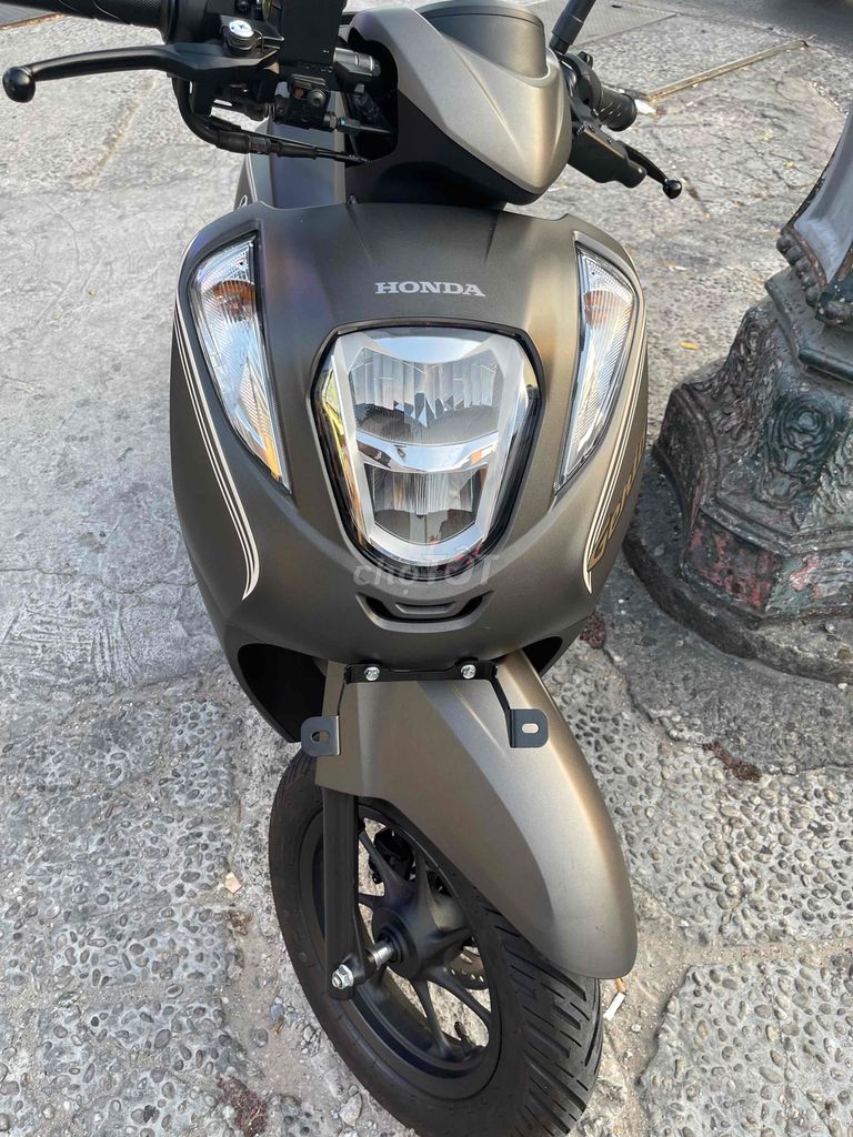 honda Girno 2024 màu vàng cát biển số TP