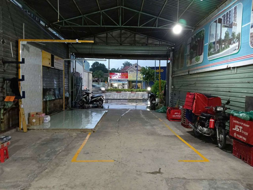 CẦN TUYỂN 10 NHÂN VIÊN GIAO NHẬN. Việc làm tại Thành phố Thủ Dầu Một Bình Dương được đăng bởi CHUYỂN PHÁT NHANH J&T hình 2