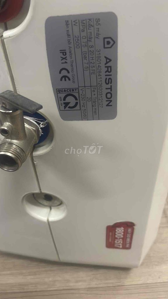 bình nóng lạnh ariston 20l giá 800k