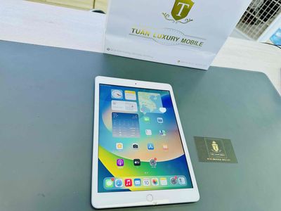 iPad Gen 8 32G Wifi like new pin cao 95% Trả Góp