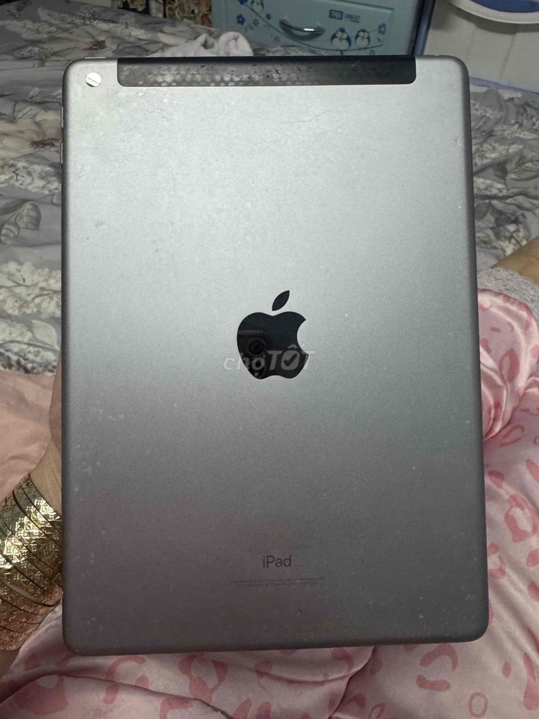 Apple iPad (thế hệ 6) 32GB wifi-4g. Mua bán Máy tính bảng tại Quận 12 Tp Hồ Chí Minh được đăng bởi Trâm hình 1